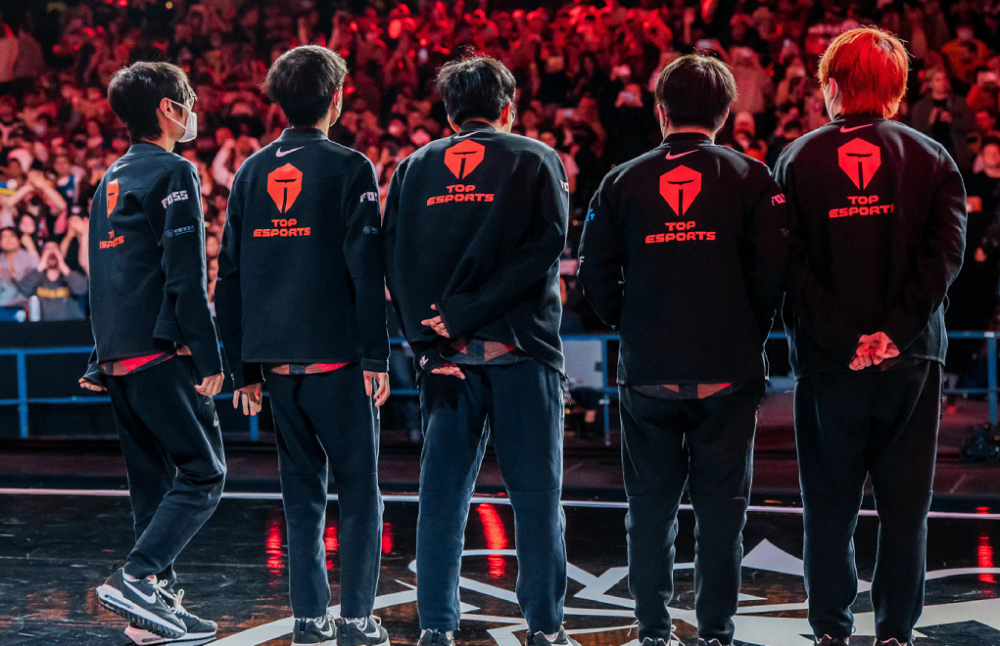 九游- dyg对qg巅峰对决