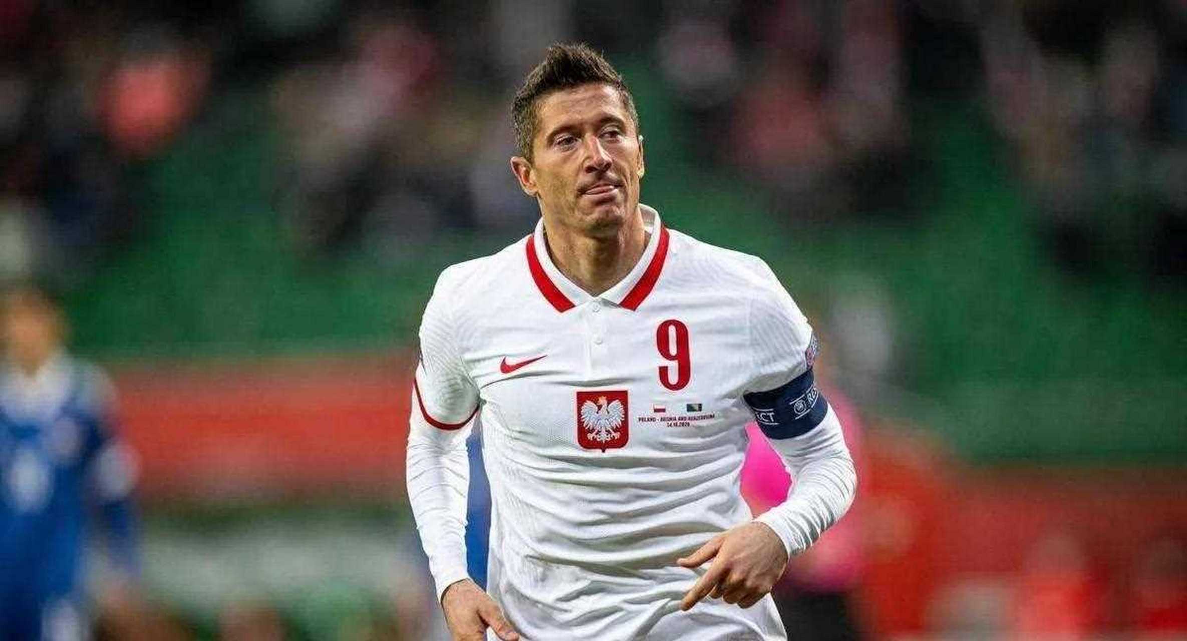 九游娱乐-莱万多夫斯基回归赛场，势不可挡首场状态亮眼，拜仁观众沸腾！的简单介绍